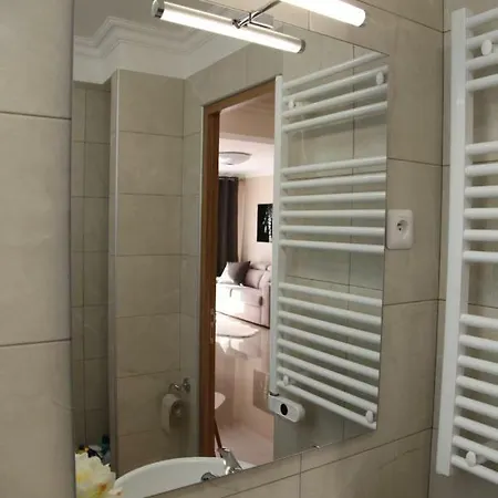 Stylish 2 Room Flat 60 Meters To The Beach Nizza Exterior foto